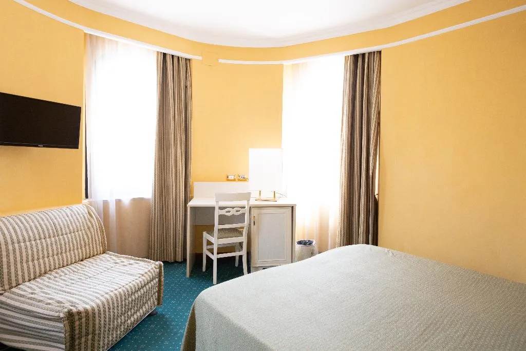TRIPLE STANDARD Room, Cervara Park Hotel, Rome