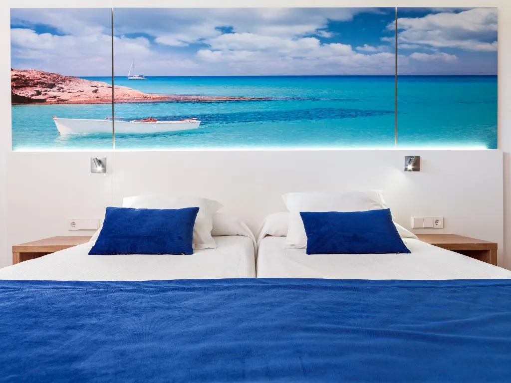 Room, Playas Cas Saboners, Majorca