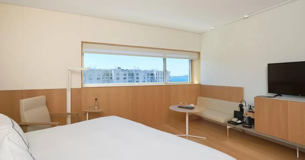 DOUBLE WITH VIEWS Room, Melia Palma Bay, Majorca