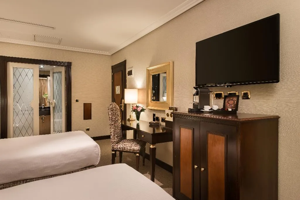 DOUBLE DELUXE Room, Hyatt Regency Hesperia Madrid, Madrid