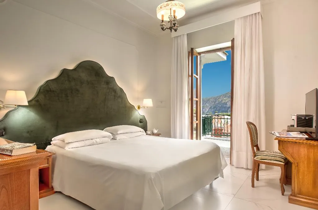 Double or Twin SUPERIOR Room, Majestic Palace, Naples