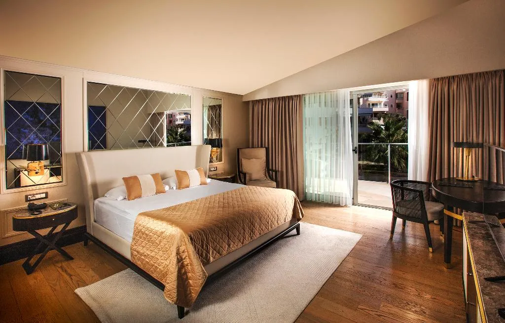 DOUBLE SINGLE USE SUPERIOR LAND VIEW Room, Charisma De Luxe Hotel, Izmir