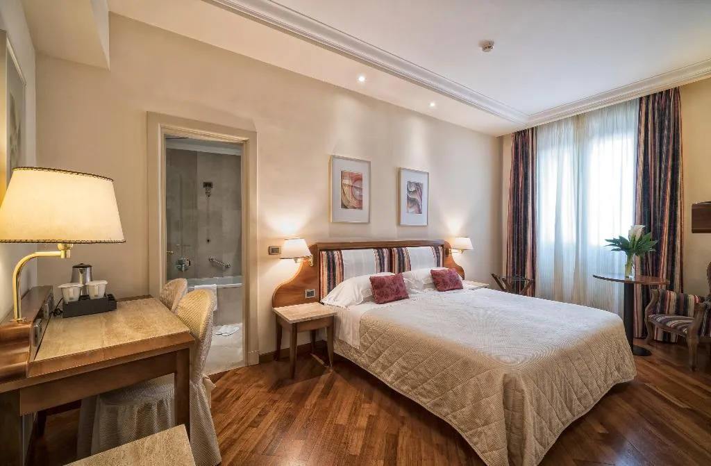 DOUBLE SINGLE USE STANDARD Room, B&B Hotel Firenze Laurus Al Duomo, Florence