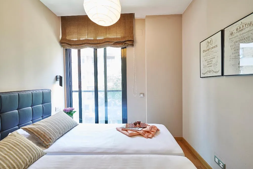 APARTMENT CAPACITY 5 TWO BEDROOMS Room, AinB Sagrada Familia Apartments, Barcelona
