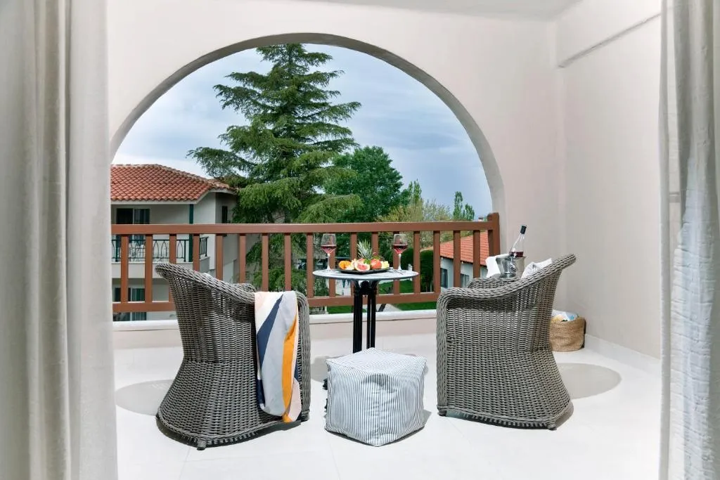 JUNIOR SUITE GARDEN VIEW Room, Acrotel Athena Pallas & Residence, Halkidiki