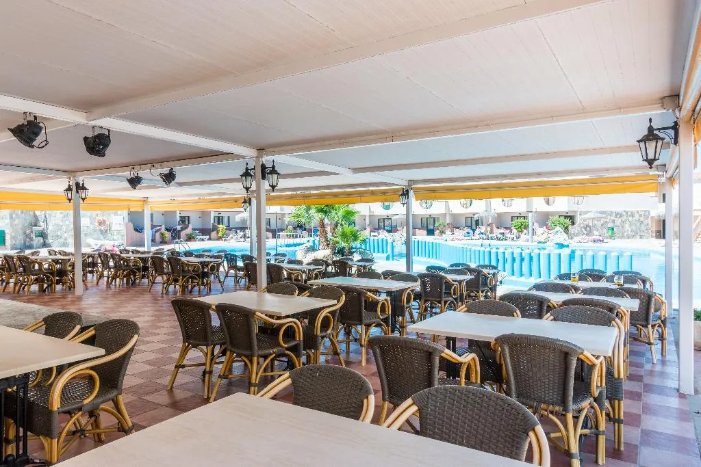 Restaurant, Apartamentos Lentiscos by MIJ, Menorca