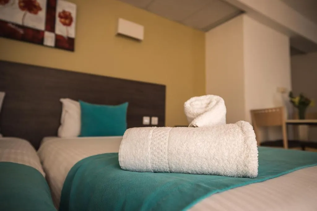 Room, Sunseeker Holiday Complex, Malta