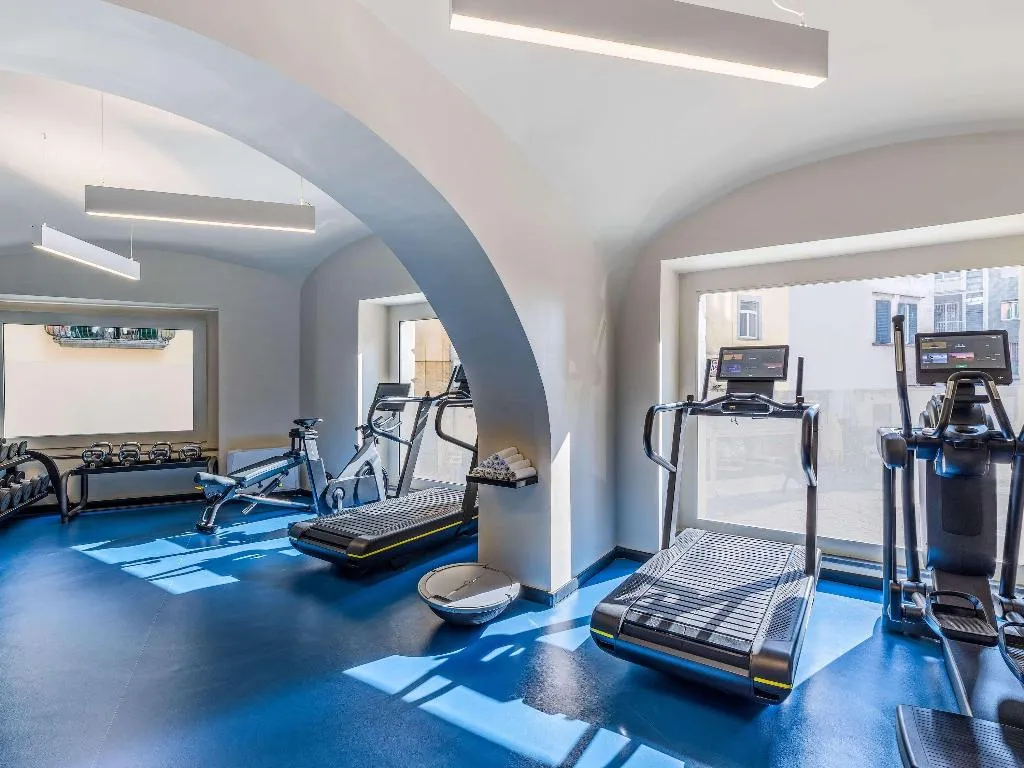 Sports and Entertainment, Mercure Napoli Centro Angioino, Naples