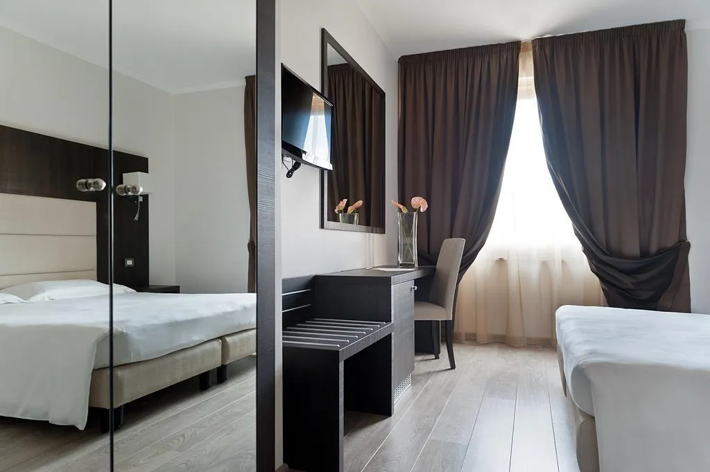 TWIN CLASSIC Room, Grand Hotel Palatino, Rome