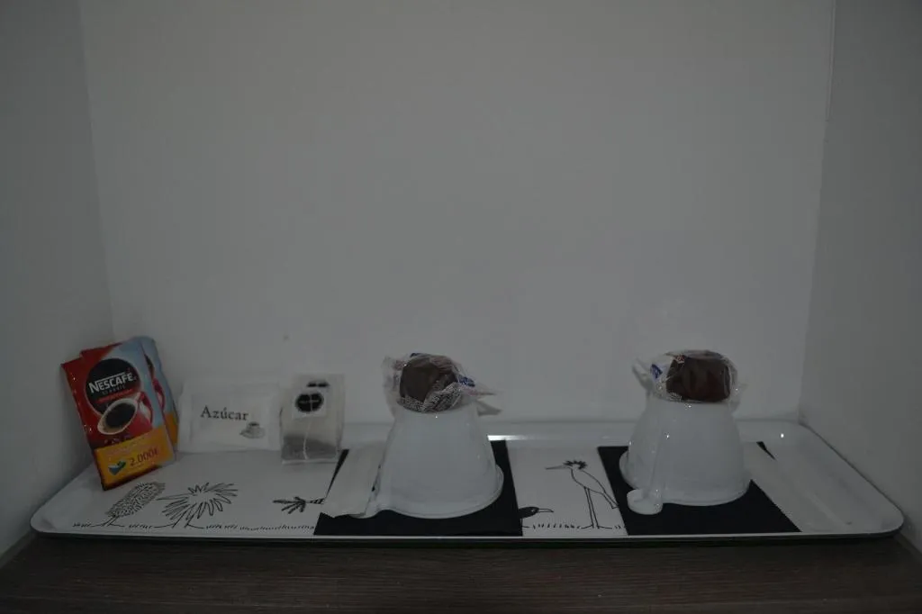 Room, Hostal Meyra, Madrid