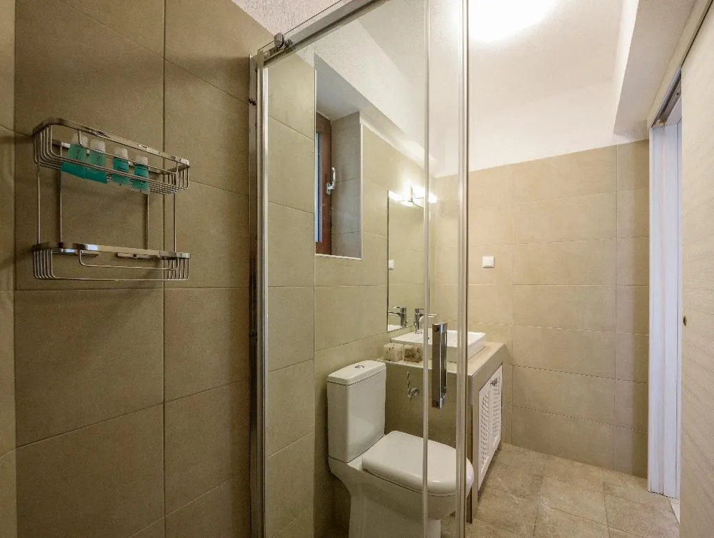 APARTMENT GARDEN VIEW Room, Elpiniki Luxury Apartments, Thessaloniki