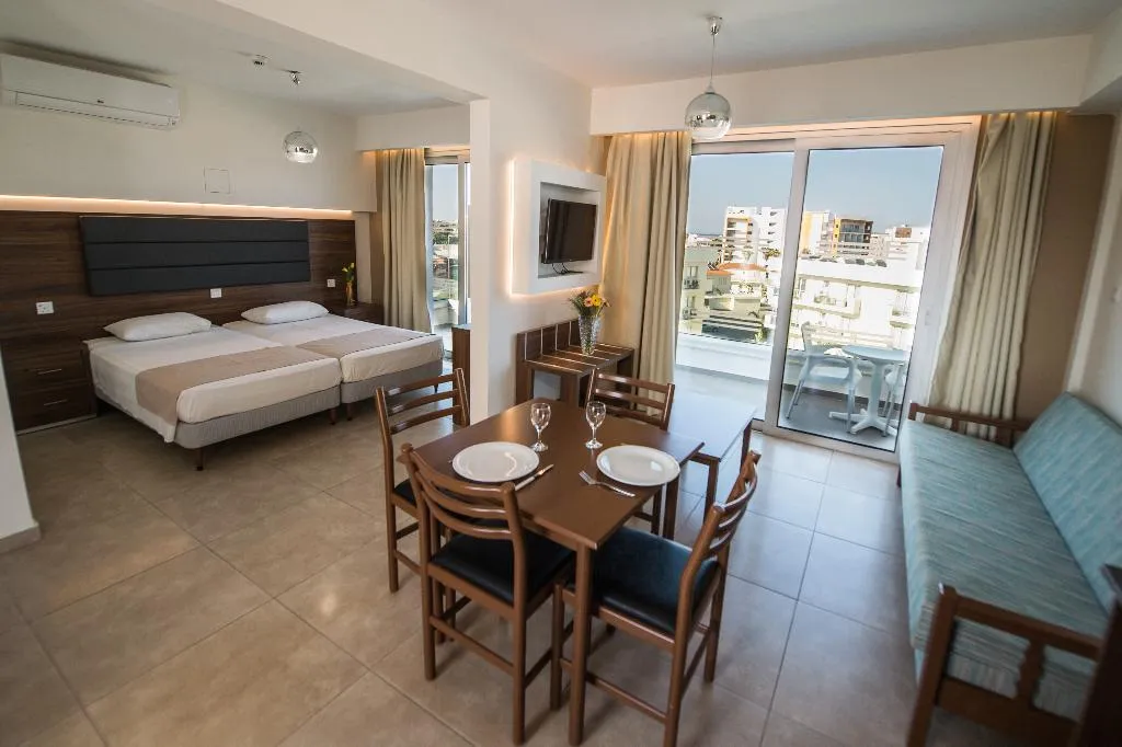 STUDIO PREMIER KING BED Room, Livas Hotel Apartments, Cyprus