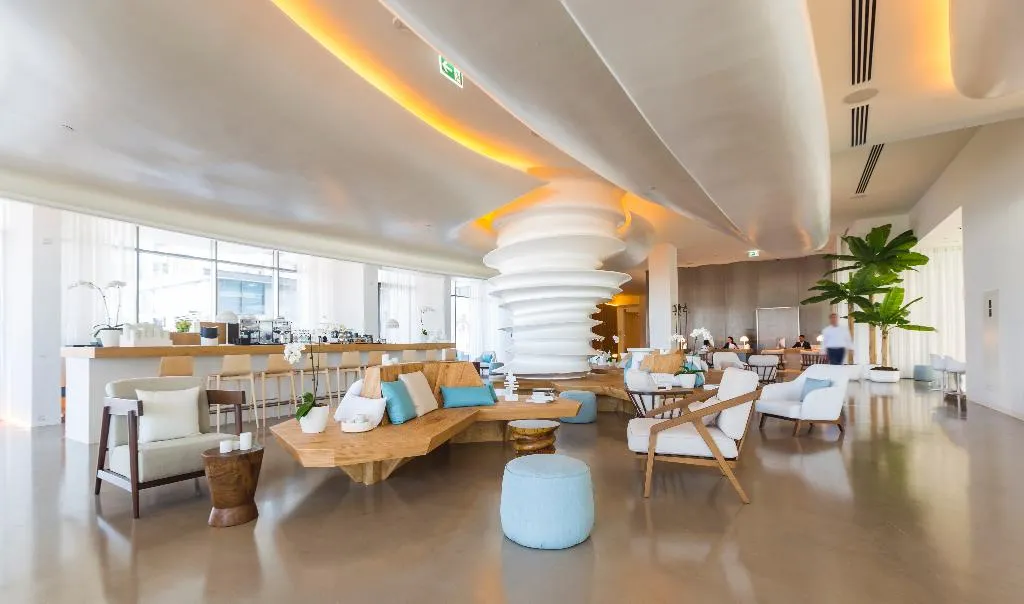 Bar, Nikki Beach Resort & Spa Dubai, Dubai