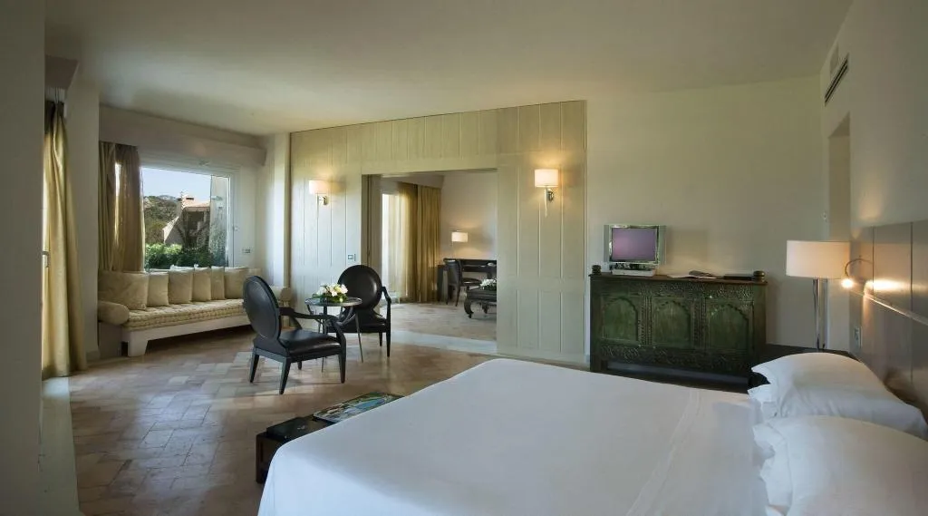 Room, L'Ea Bianca Luxury Resort, Olbia