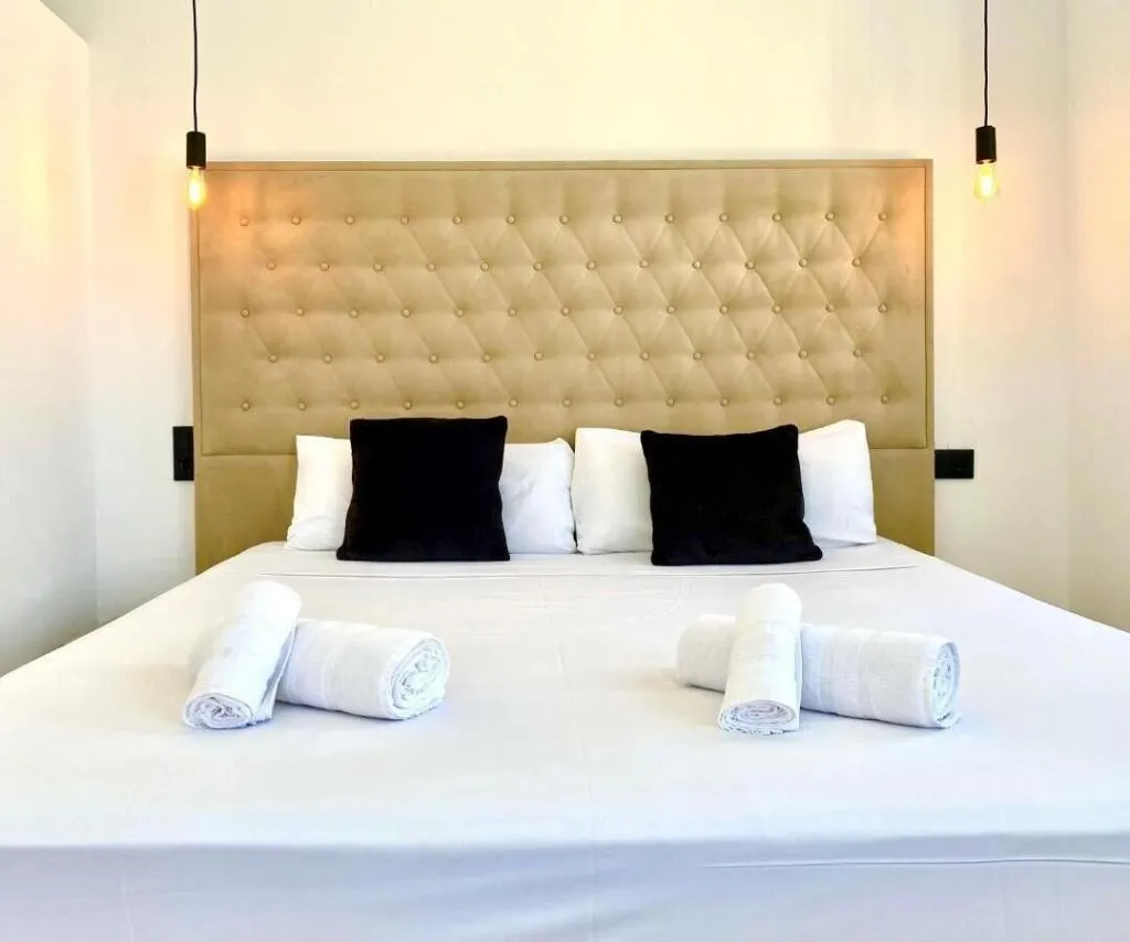 Room, Montera Center Madrid, Madrid