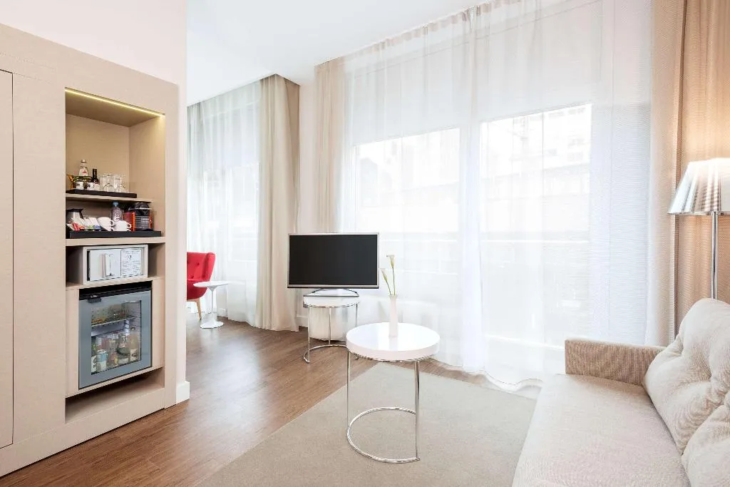 Room, NH Collection Berlin Mitte Friedrichstrasse, Berlin