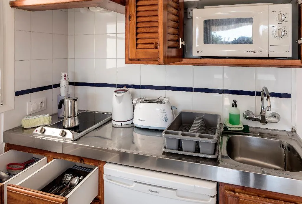 APARTMENT CAPACITY 4 ONE BEDROOM Room, Las Brisas I & II, Menorca