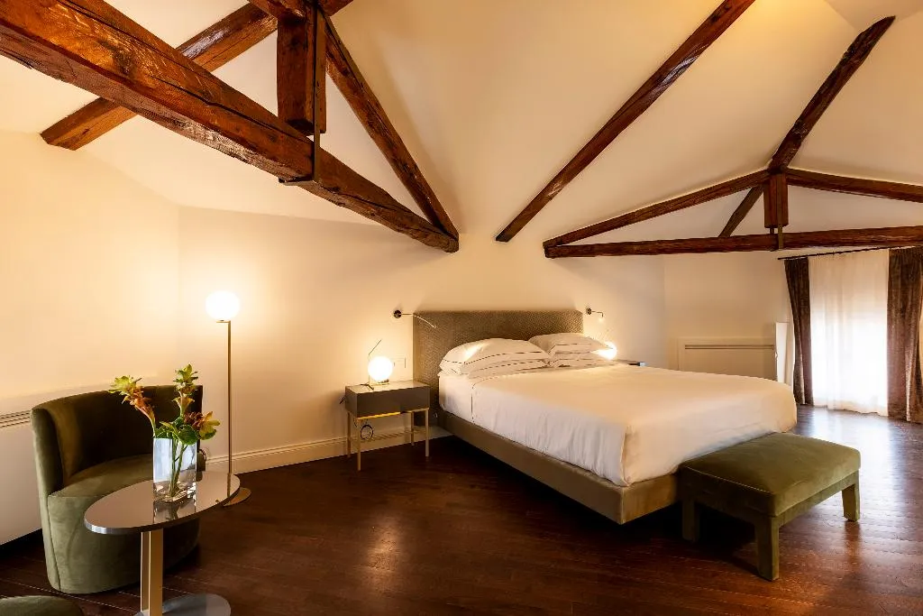 JUNIOR SUITE STANDARD Room, Villa Soligo - Small Luxury Hotels of the World, Venice