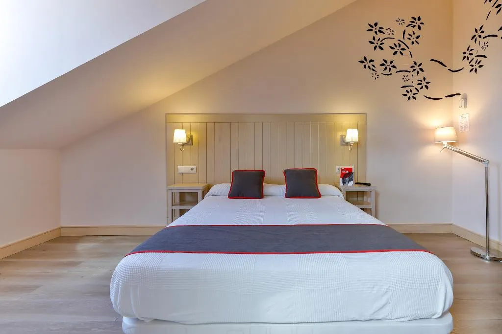 DOUBLE SUPERIOR Room, OYO Hostal La Chata, Madrid