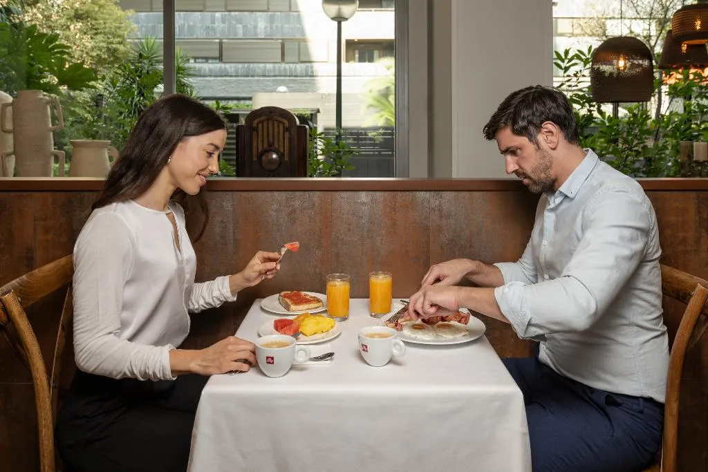 Restaurant, BYPILLOW Castellana, Madrid