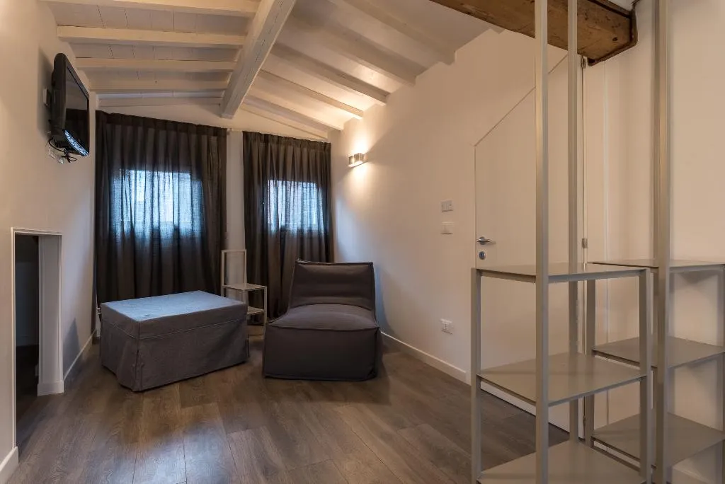 JUNIOR SUITE STANDARD Room, La Loggia Della Luna, Venice