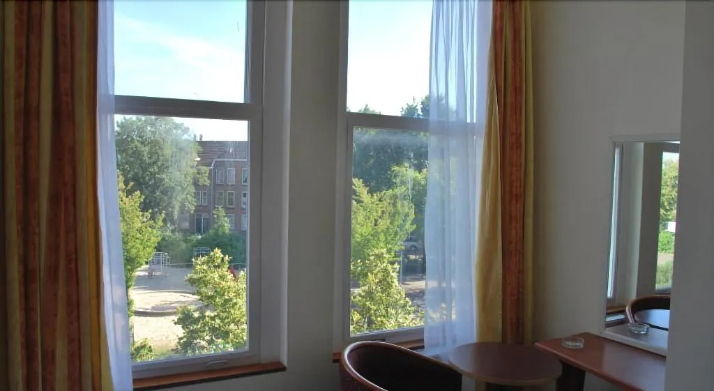 Room, Hotel Isis, Amsterdam