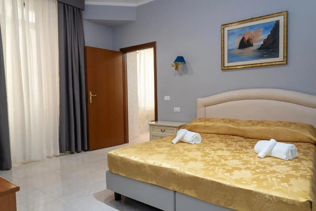 DOUBLE STANDARD Room, Philia, Rome