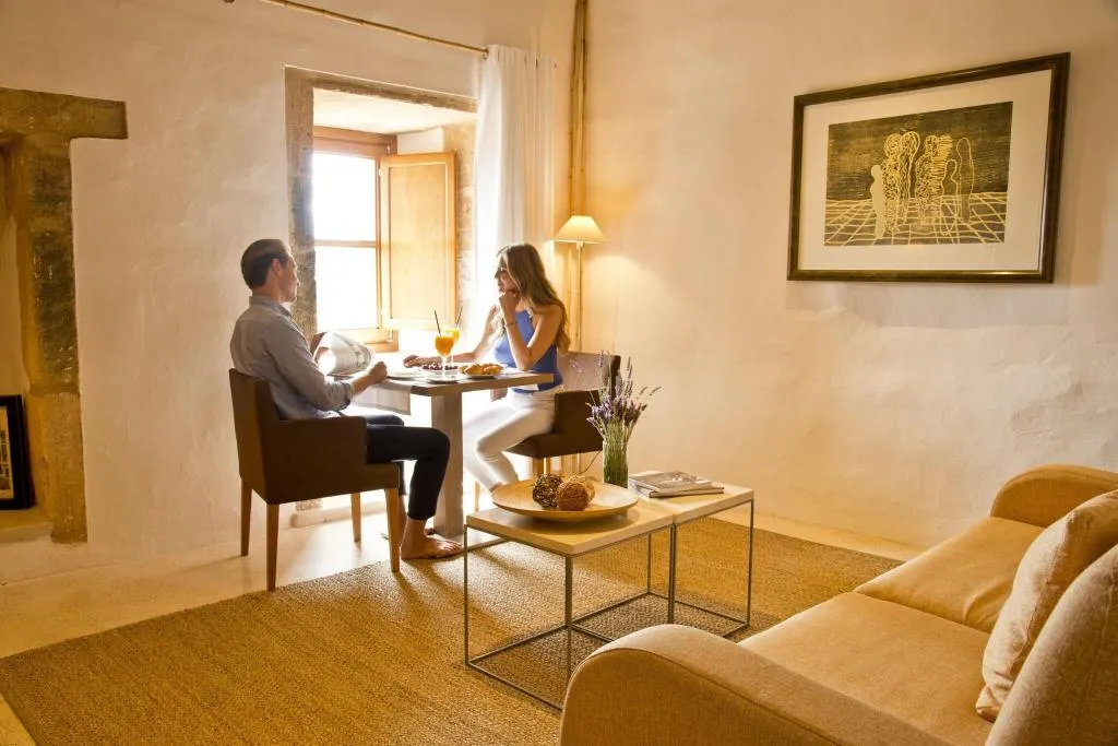 SUITE QUEEN SIZE BED Room, Cases de Son Barbassa, Majorca
