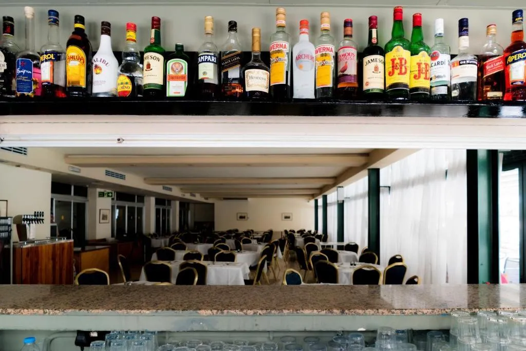 Bar, Topaz Hotel, Malta