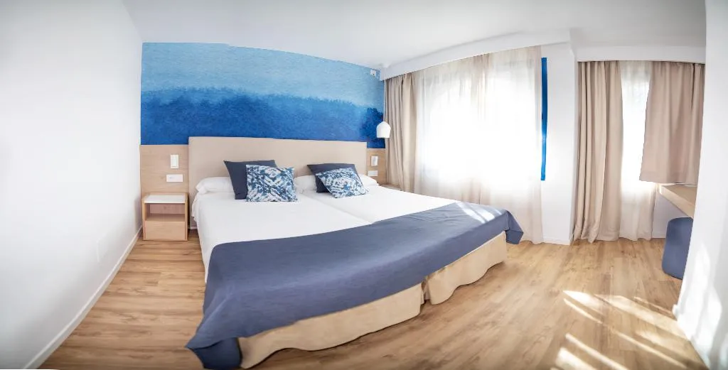 SUITE POOL VIEW Room, Parque Nereida Suites Hotel, Majorca