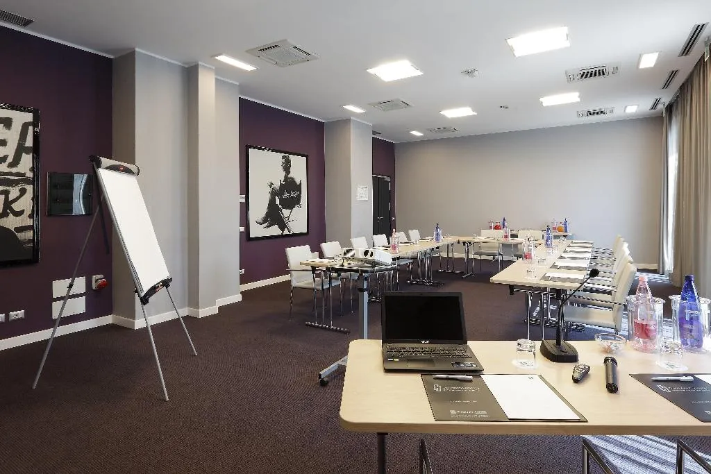Conferences, Holiday Inn Milan Nord Zara, Milan