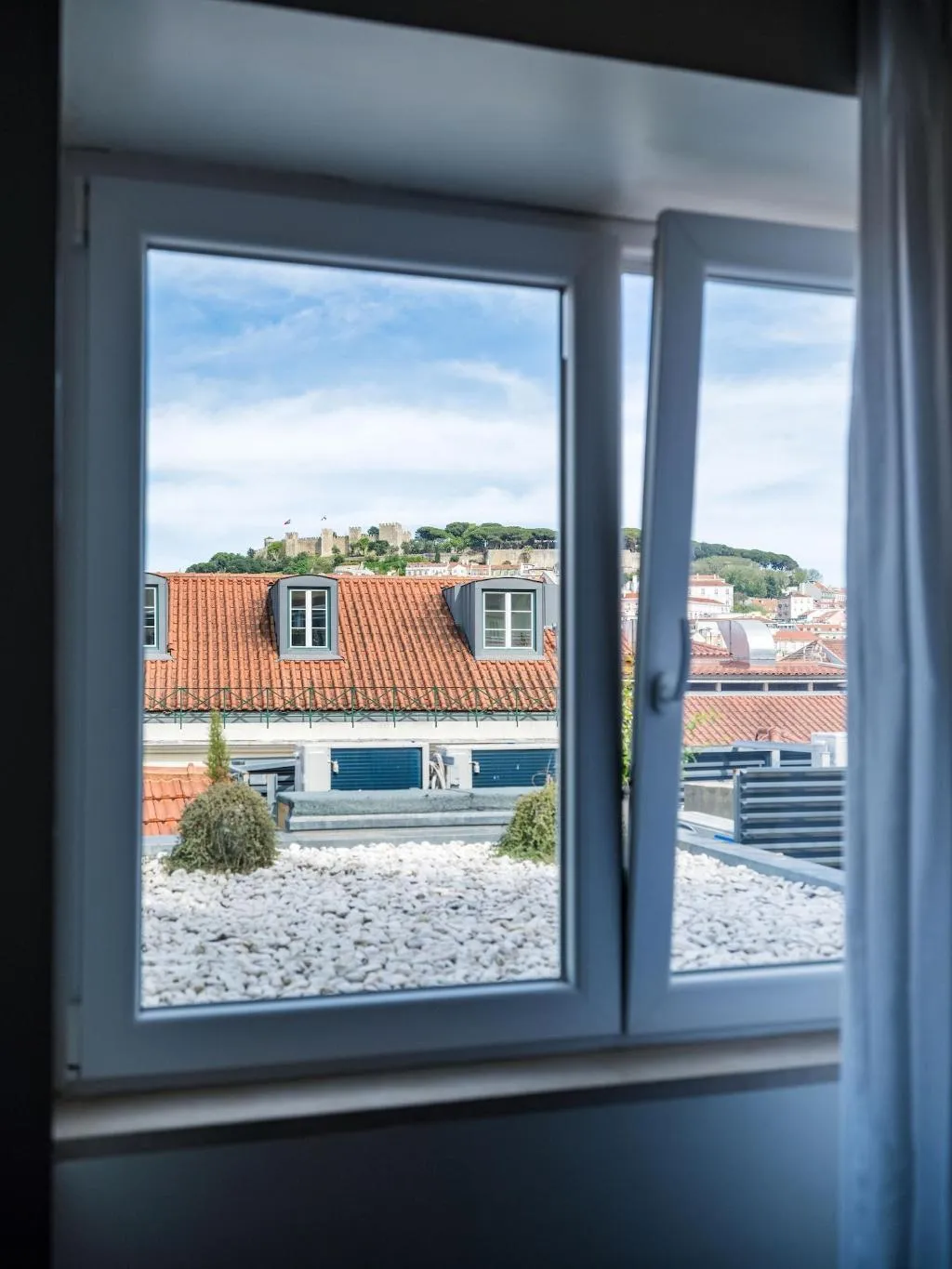 DOUBLE KING SIZE BED Room, The Art Inn Lisbon, Lisbon