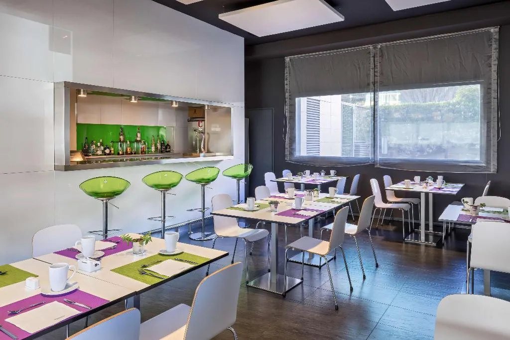 Restaurant, Zentral Castellana Norte, Madrid