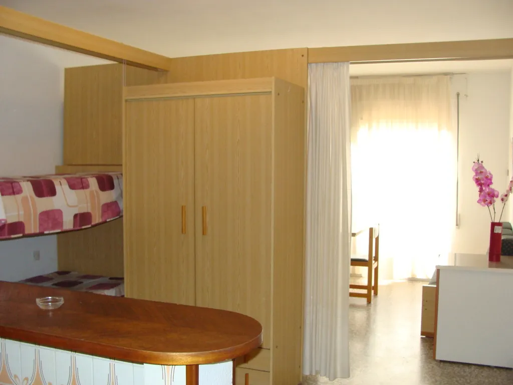STUDIO CAPACITY 4 Room, Estudios Voramar, Valencia