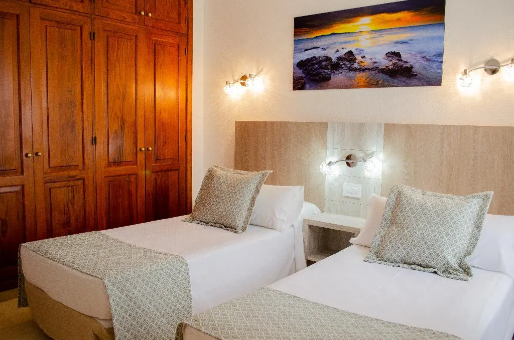 APARTMENT CAPACITY 4 TWO BEDROOMS Room, klayman Olivina Aparthotel, Tenerife