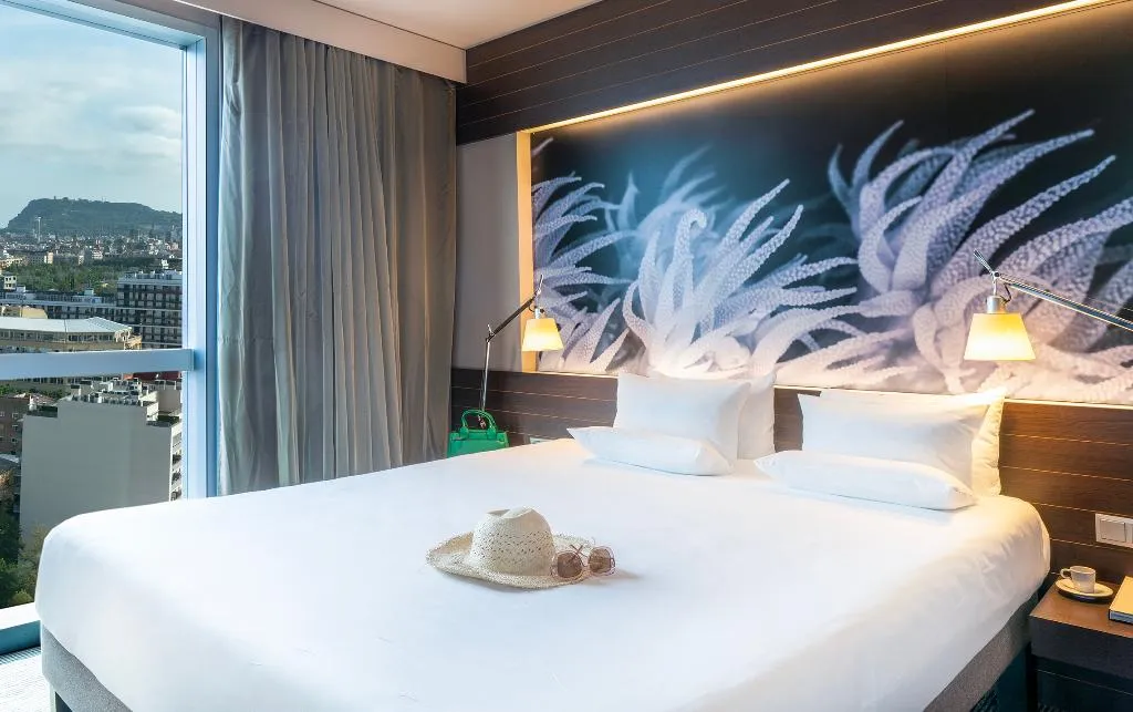 SUITE SUPERIOR QUEEN BED Room, Novotel Barcelona City, Barcelona