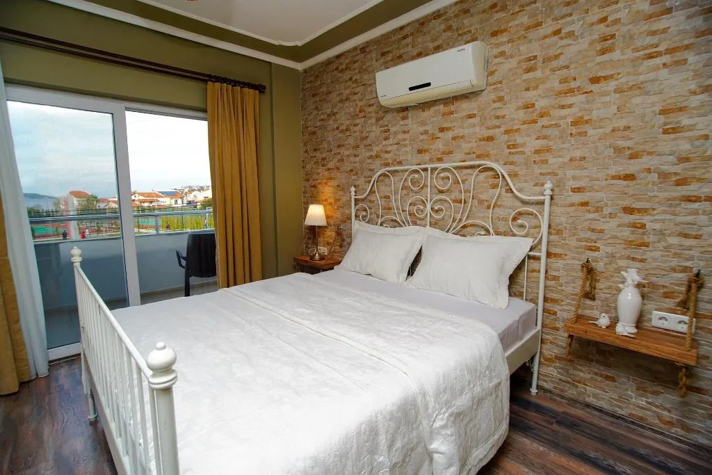 Room DELUXE ONE BED Room, Urla Zeytin Otel, Izmir