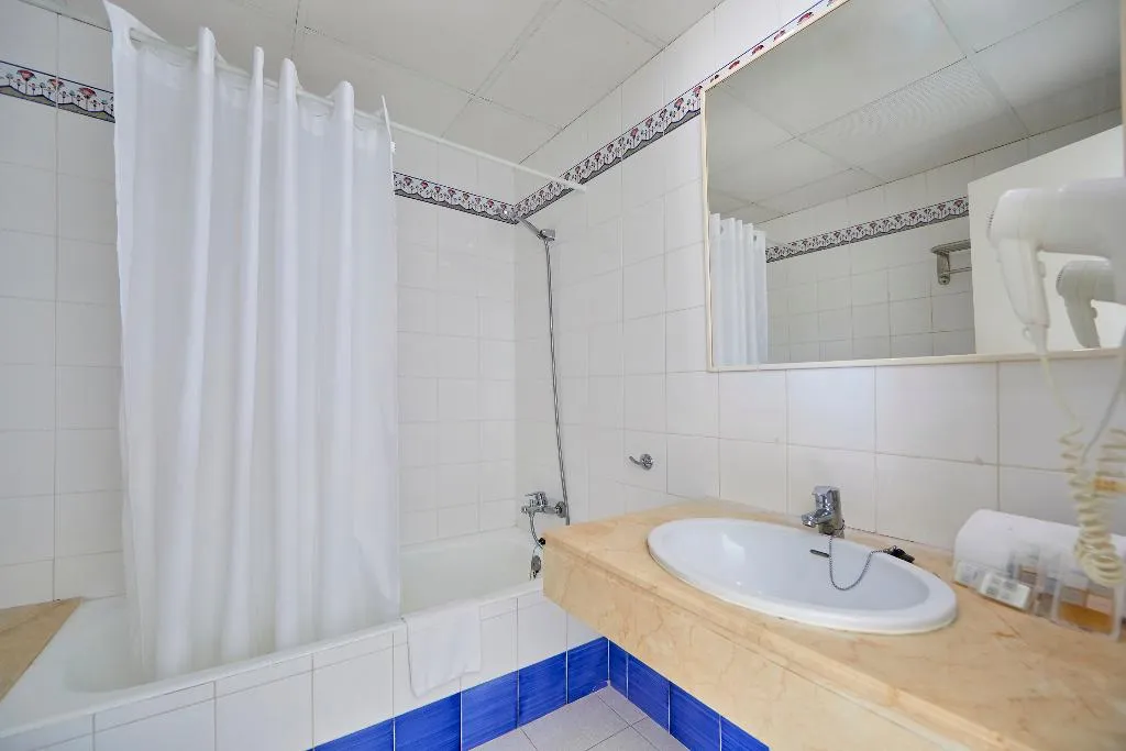 APARTMENT CAPACITY 4 ONE BEDROOM Room, Gavimar Ariel Chico Club & Resort, Majorca