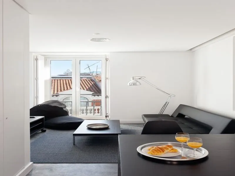 STUDIO CAPACITY 3 Room, Hello Lisbon Santa Apolonia Apartments, Lisbon