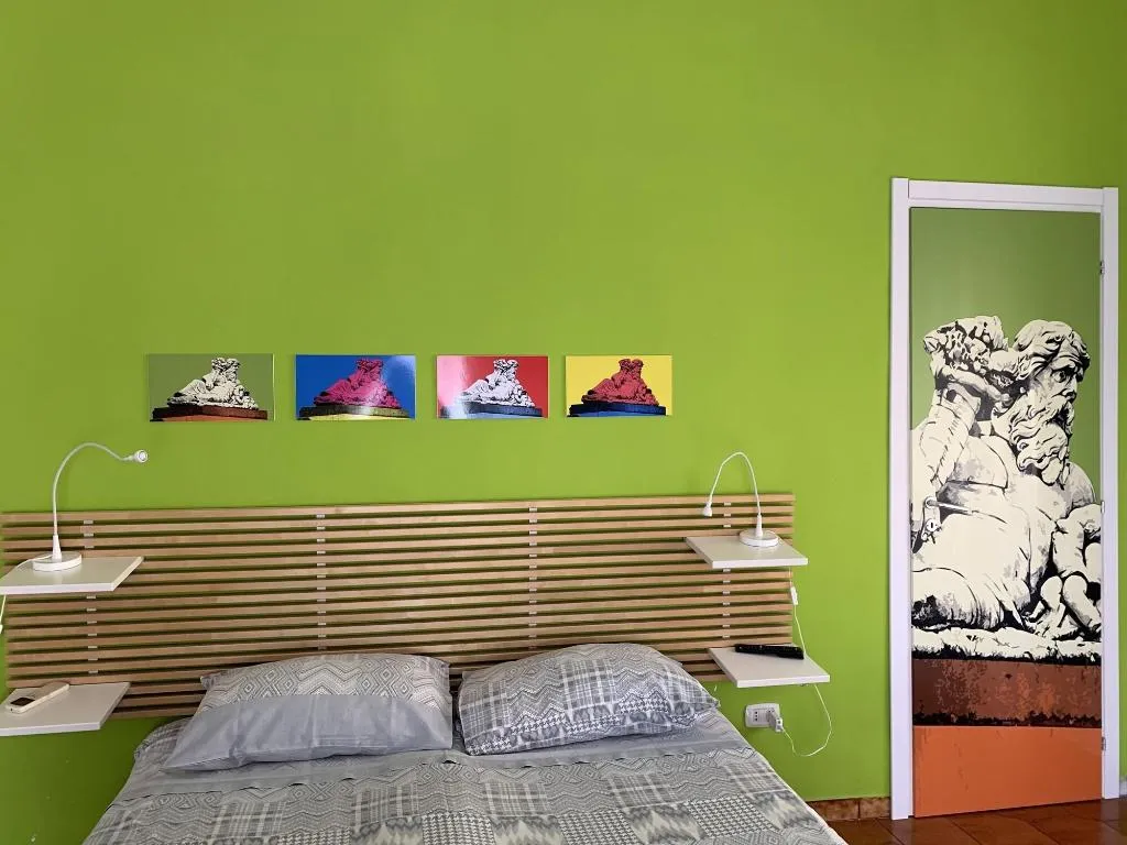 Room, B&B Tarumbò, Naples