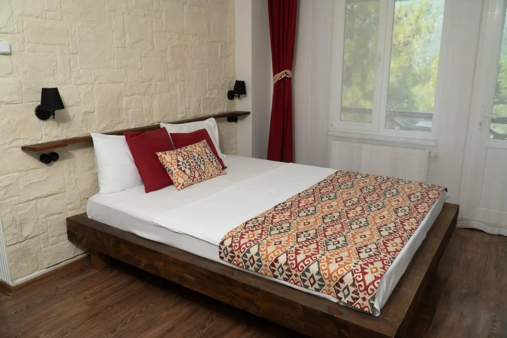 TRIPLE MOUNTAIN VIEW Room, Sari Konak Butik Otel, Izmir