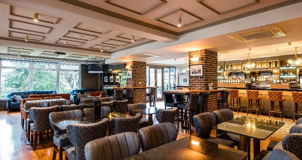 Bar, Sandymount Hotel, Dublin