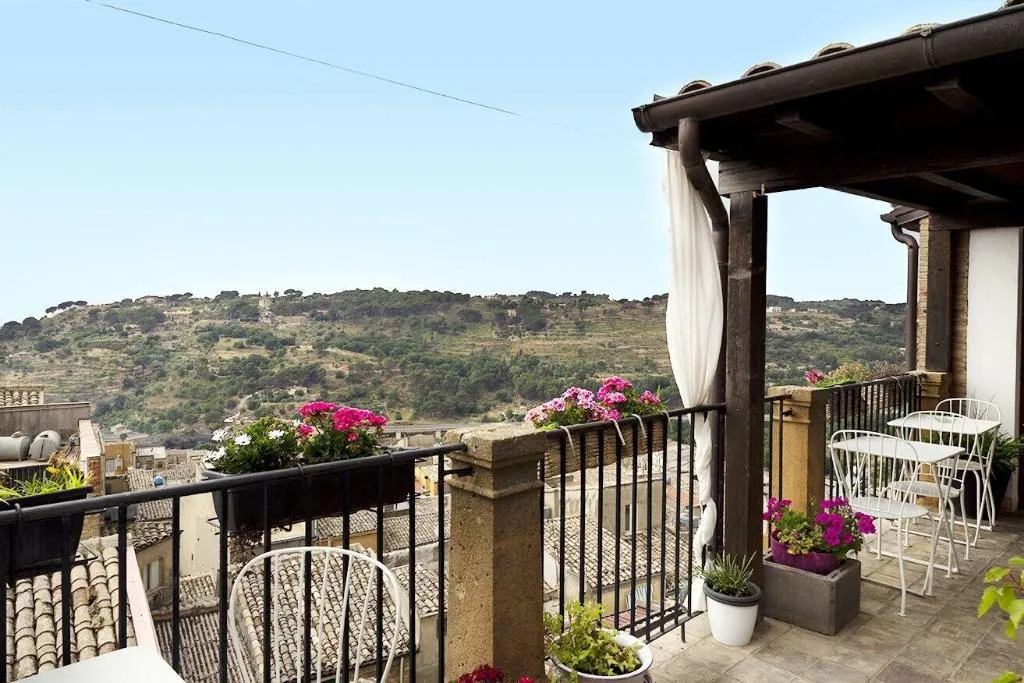 General view, Suite d'autore, Palermo