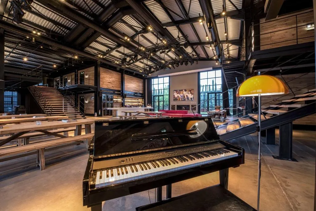 Bar, Warehouse By The Stay, Izmir