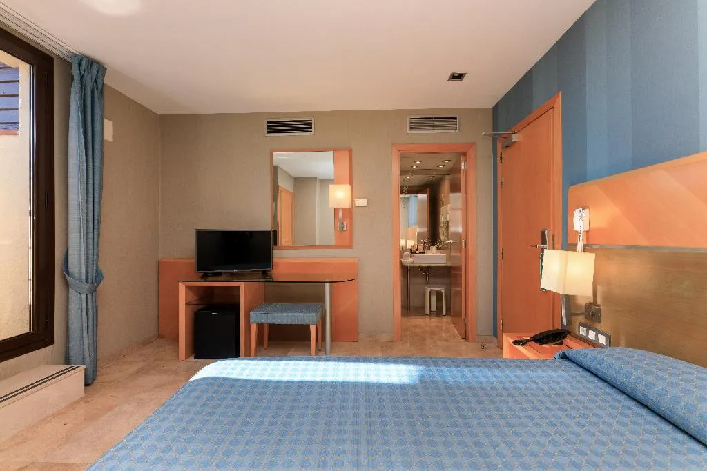 DOUBLE SINGLE USE WITH TERRACE Room, Del Mar, Barcelona