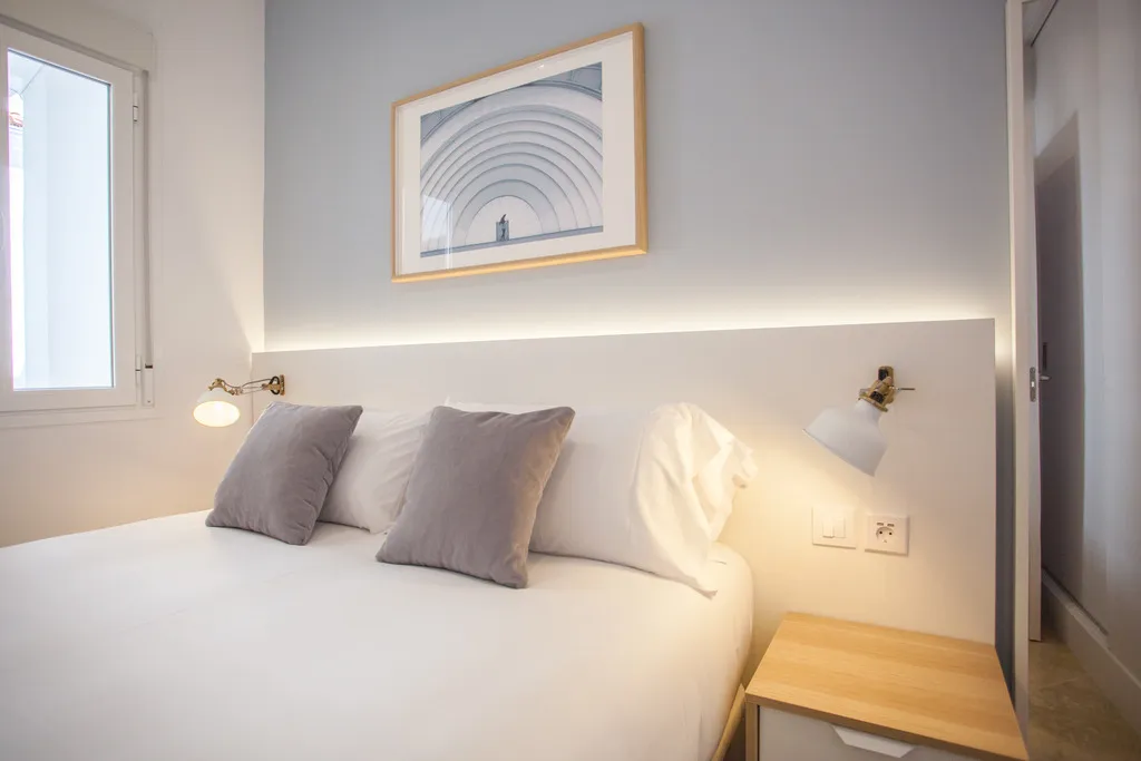 APARTMENT TWO BEDROOMS Room, Apartment in Malasaña, Madrid