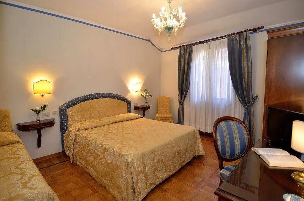 TRIPLE STANDARD Room, Da Bruno, Venice