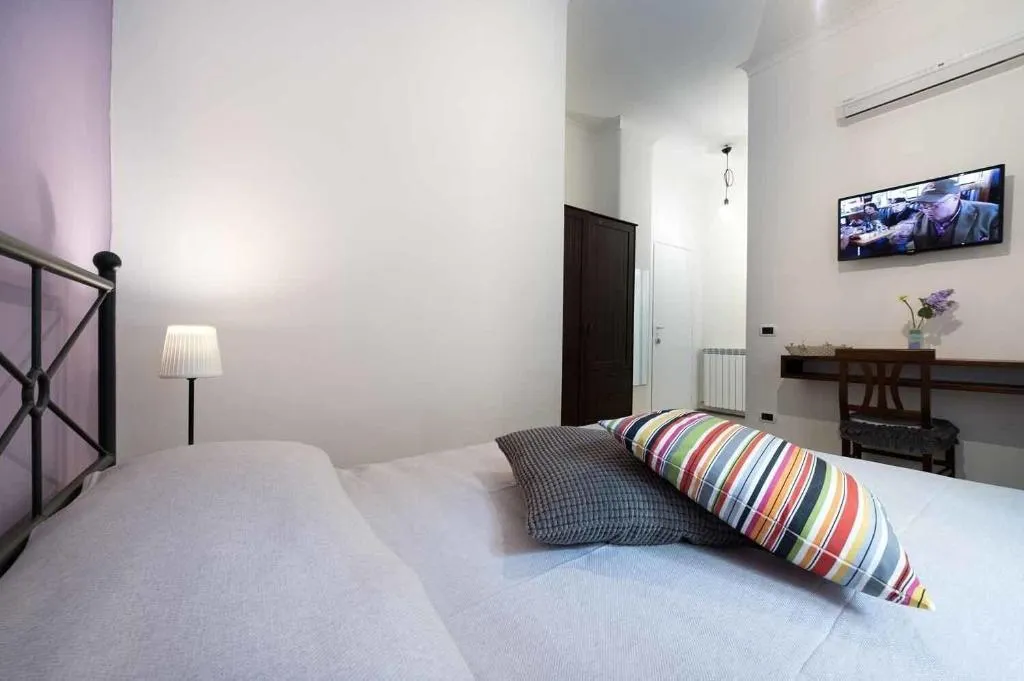 Room, B&B Sleep & Zupp, Naples