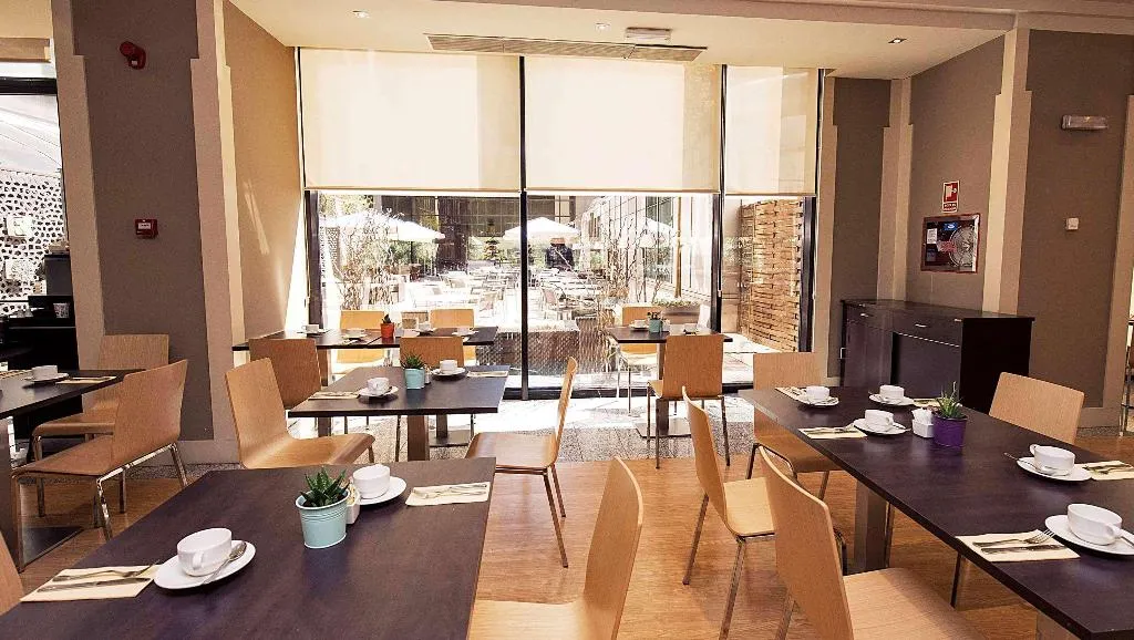 Restaurant, Melia Avenida America, Madrid