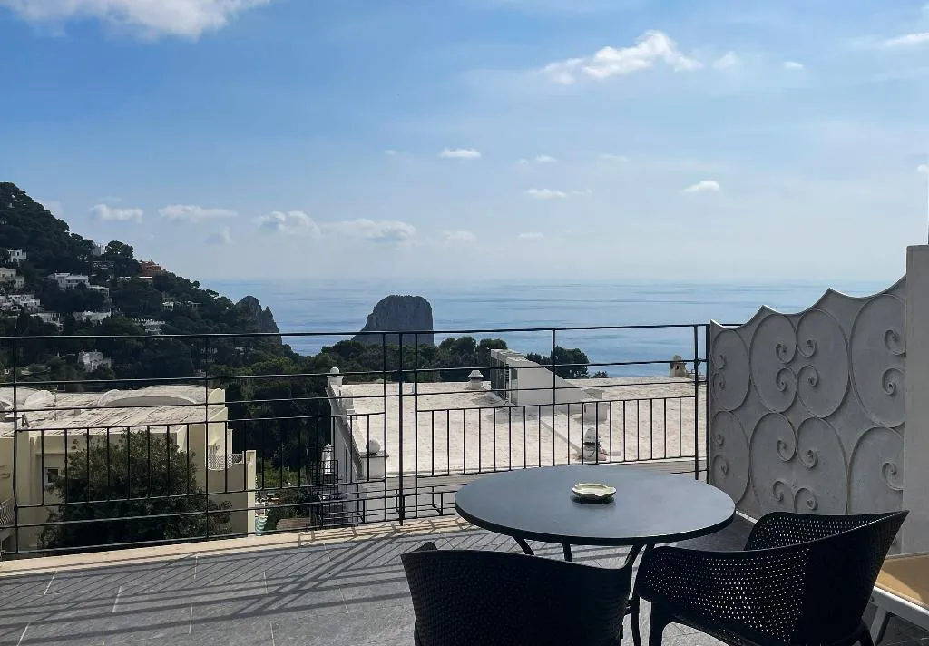 Room, Hotel Regina Cristina Capri, Naples